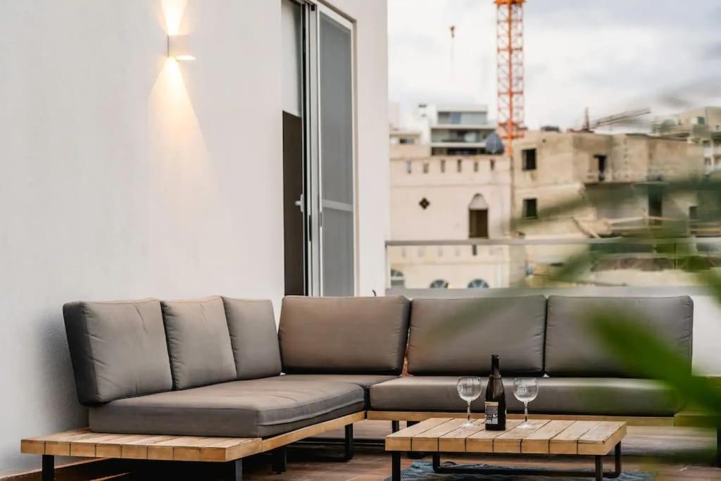 Апартаменти Luxurious & Stylish Penthouse With Private Pool Мсіда Екстер'єр фото